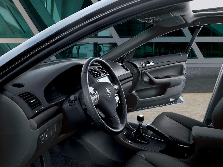 Интерьер Acura TSX 2006 года  (фото 36 из 37)
